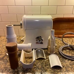 Vintage Champion Juicer 2000 Model G5-NG-853S